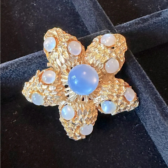 Vintage Jewelry - Vintage RARE Moonstone Gold Tone Star Starfish Brooch Collectable Moon Stone